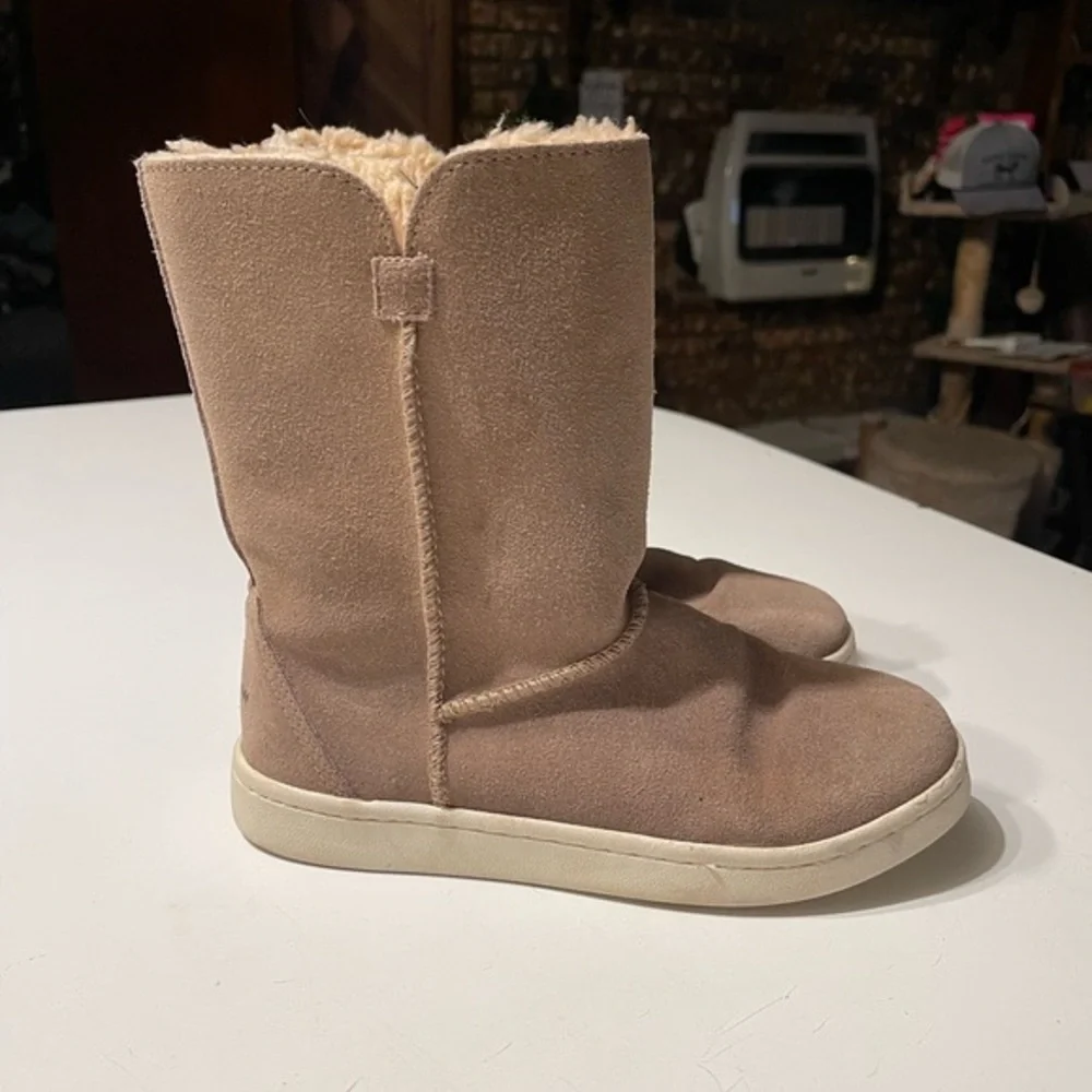 BearPaw Delaney Suede Wool Blend Sneaker Boots - Women's Size 6